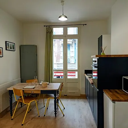 La * 梅尔·莱斯·拜恩斯